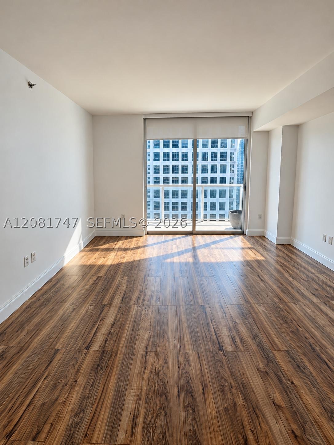 500 Brickell Ave #2504, Miami FL 33131