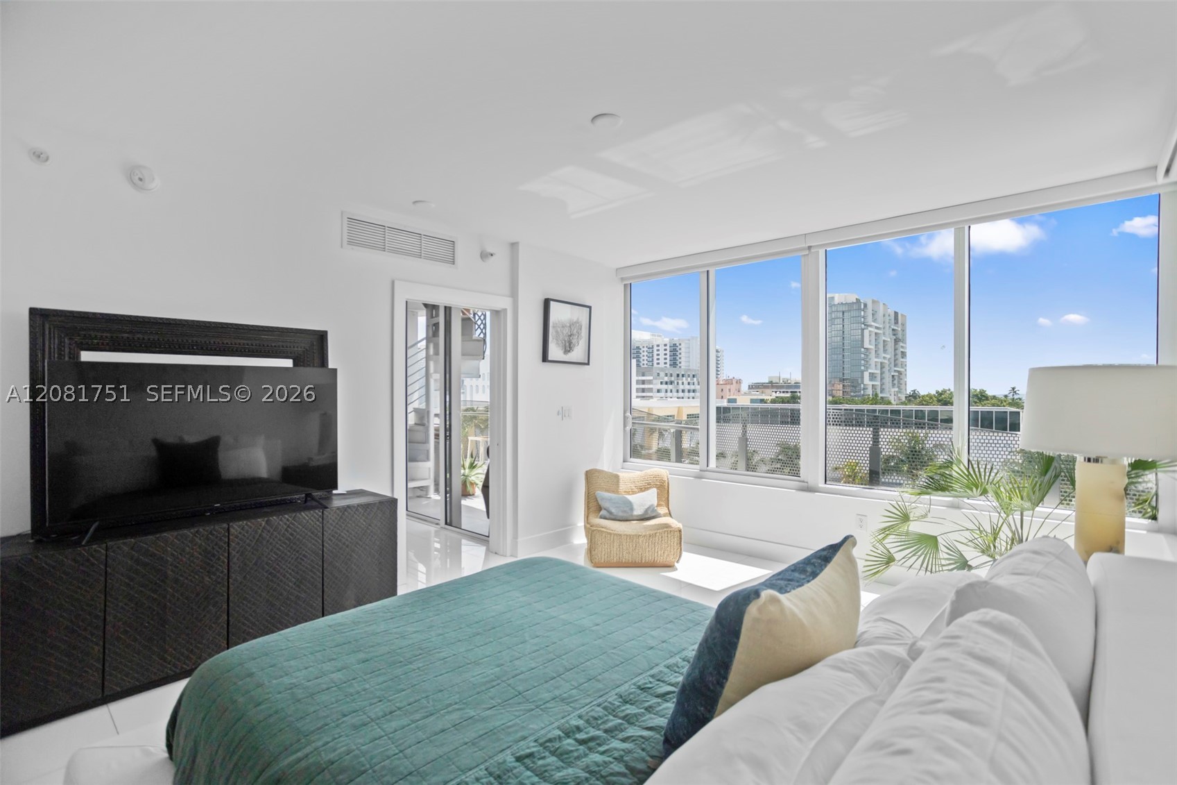 2155 Washington Ct #601, Miami Beach FL 33139