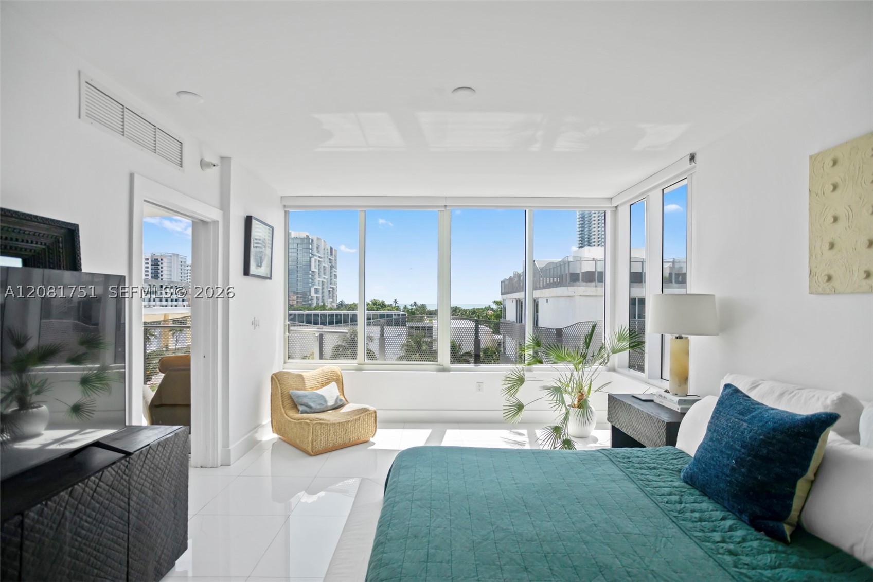 2155 Washington Ct #601, Miami Beach FL 33139