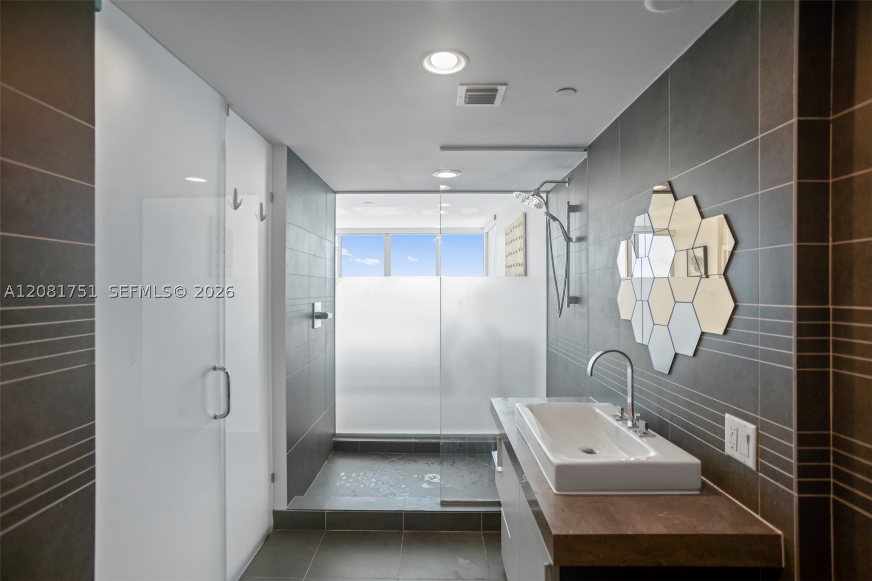 2155 Washington Ct #601, Miami Beach FL 33139