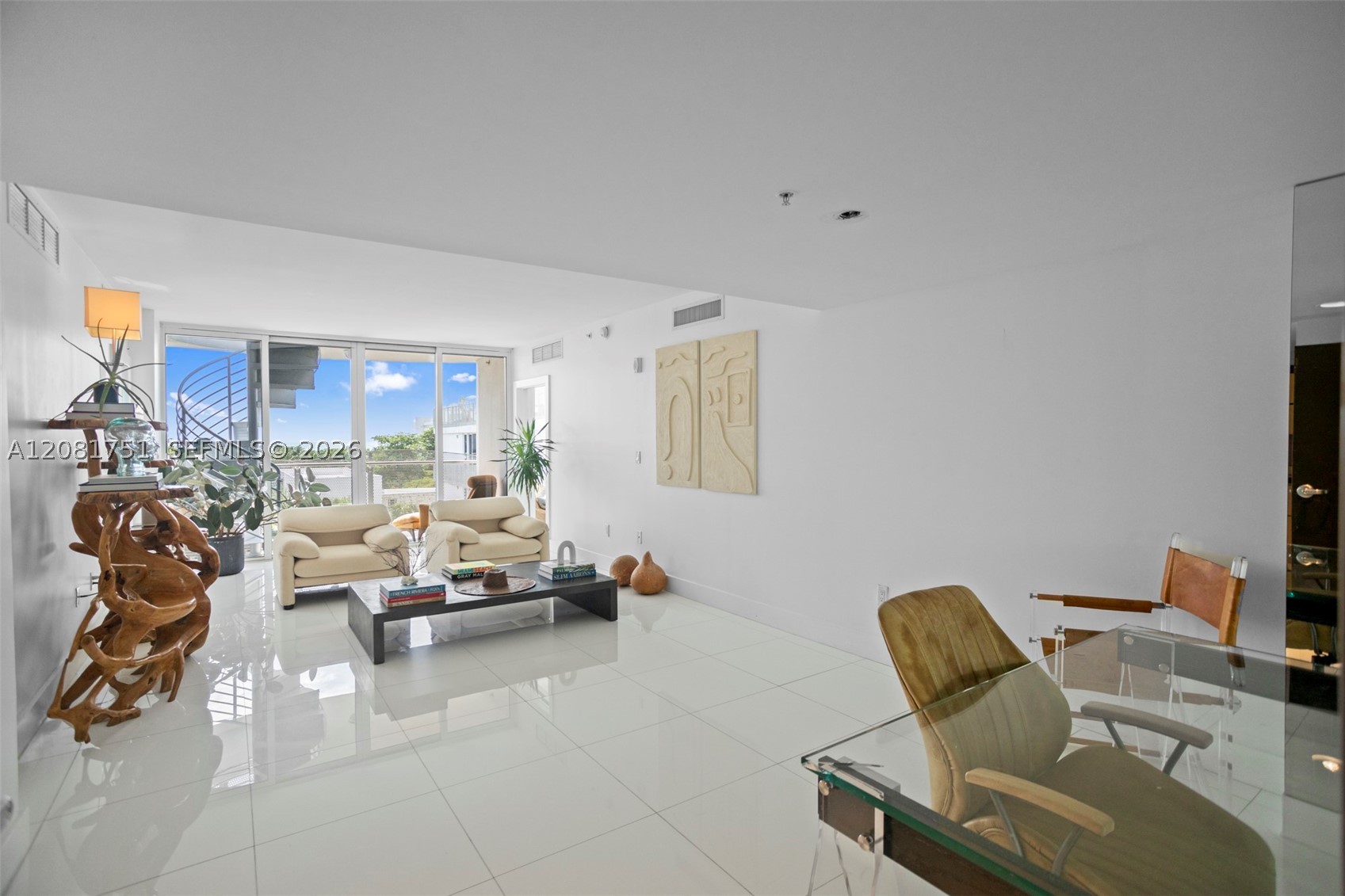 2155 Washington Ct #601, Miami Beach FL 33139