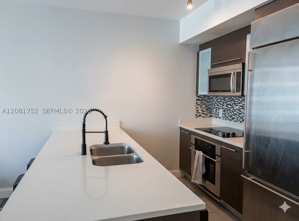 500 Brickell Ave #1806, Miami FL 33131
