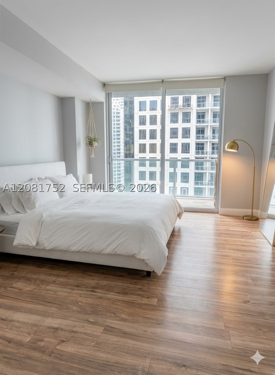 500 Brickell Ave #1806, Miami FL 33131
