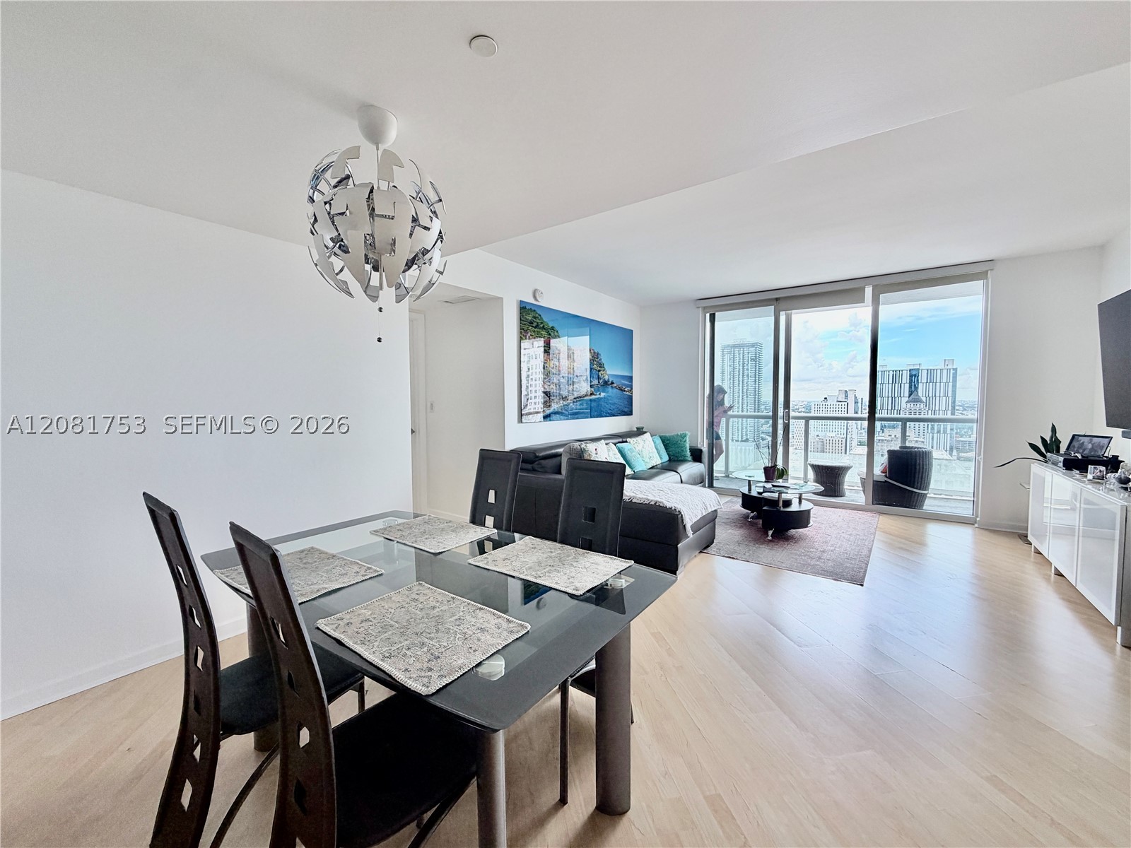 50 Biscayne Blvd #3211, Miami FL 33132