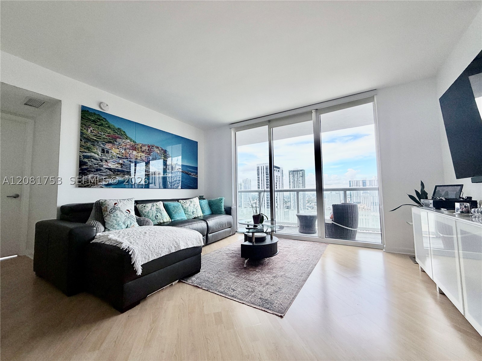 50 Biscayne Blvd #3211, Miami FL 33132
