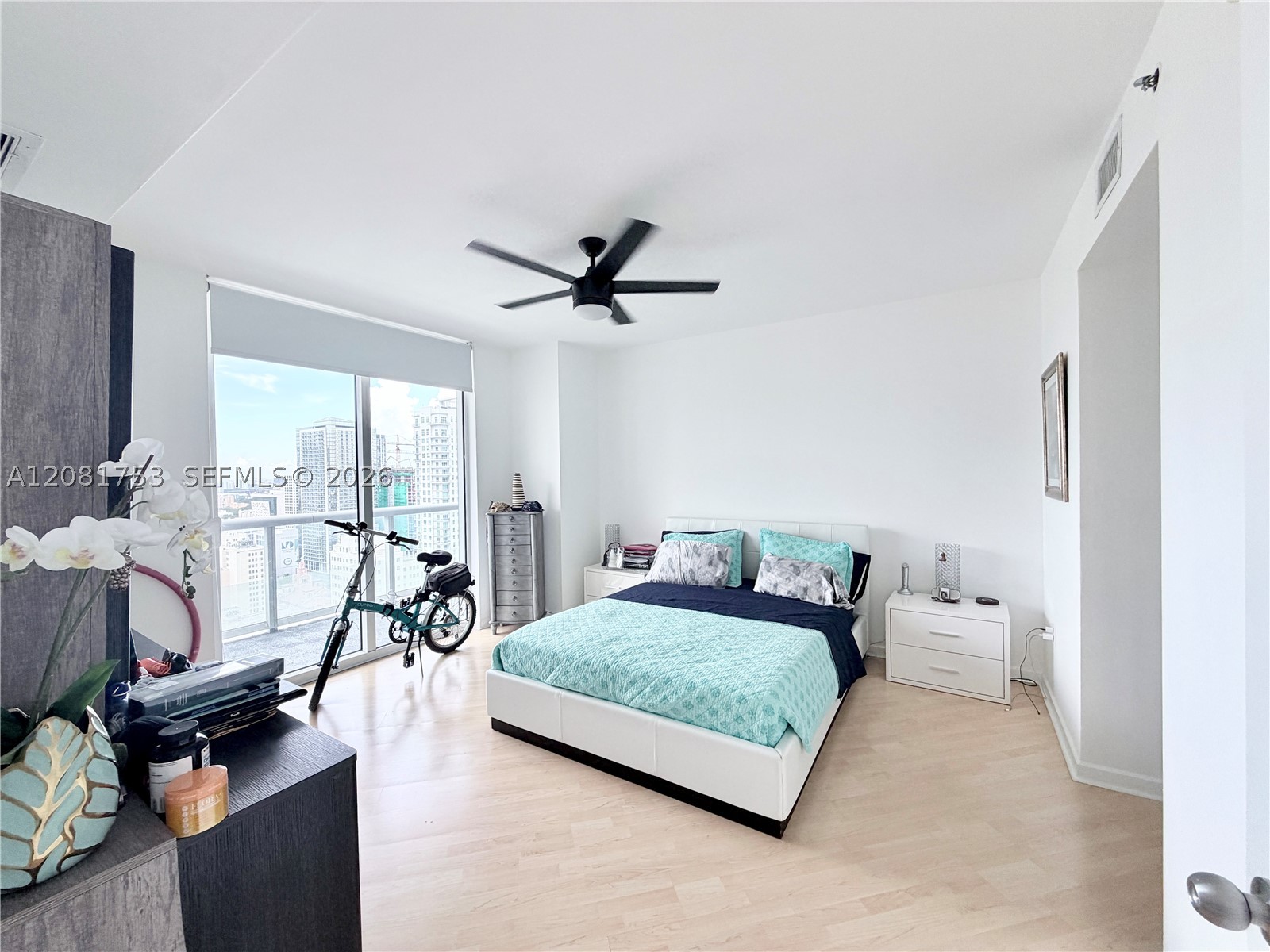 50 Biscayne Blvd #3211, Miami FL 33132