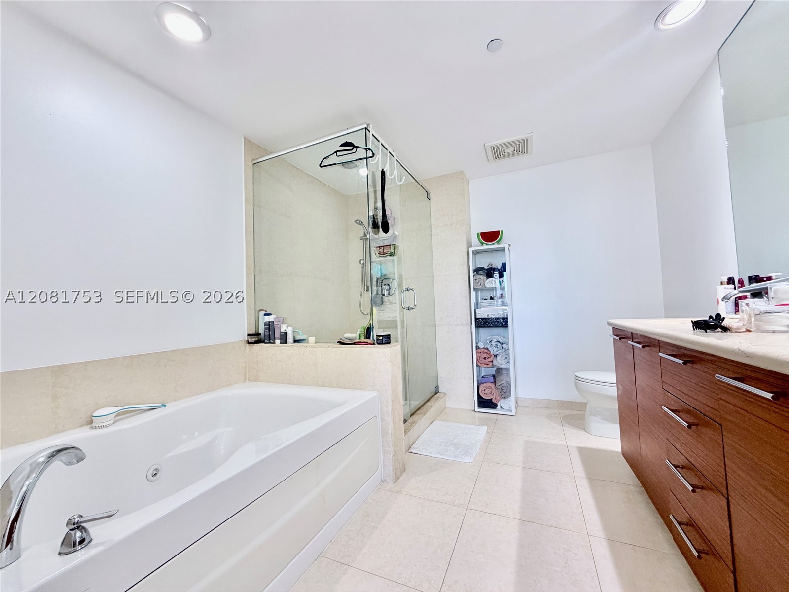 50 Biscayne Blvd #3211, Miami FL 33132