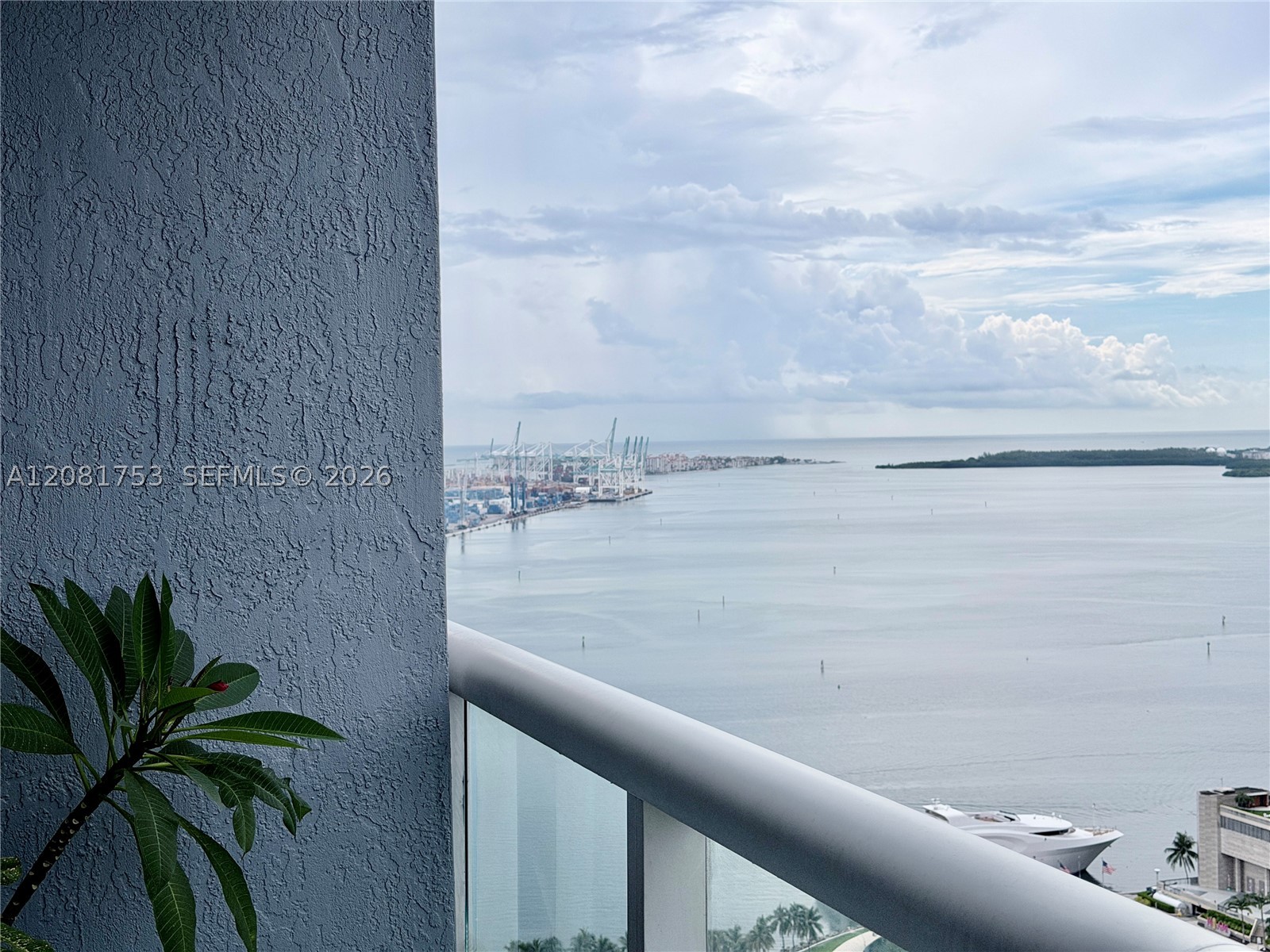 50 Biscayne Blvd #3211, Miami FL 33132