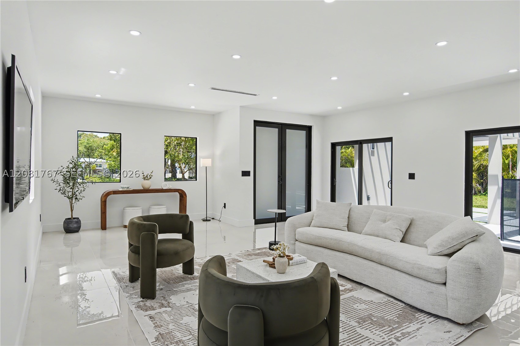 12335 Griffing Blvd #12335, North Miami FL 33161