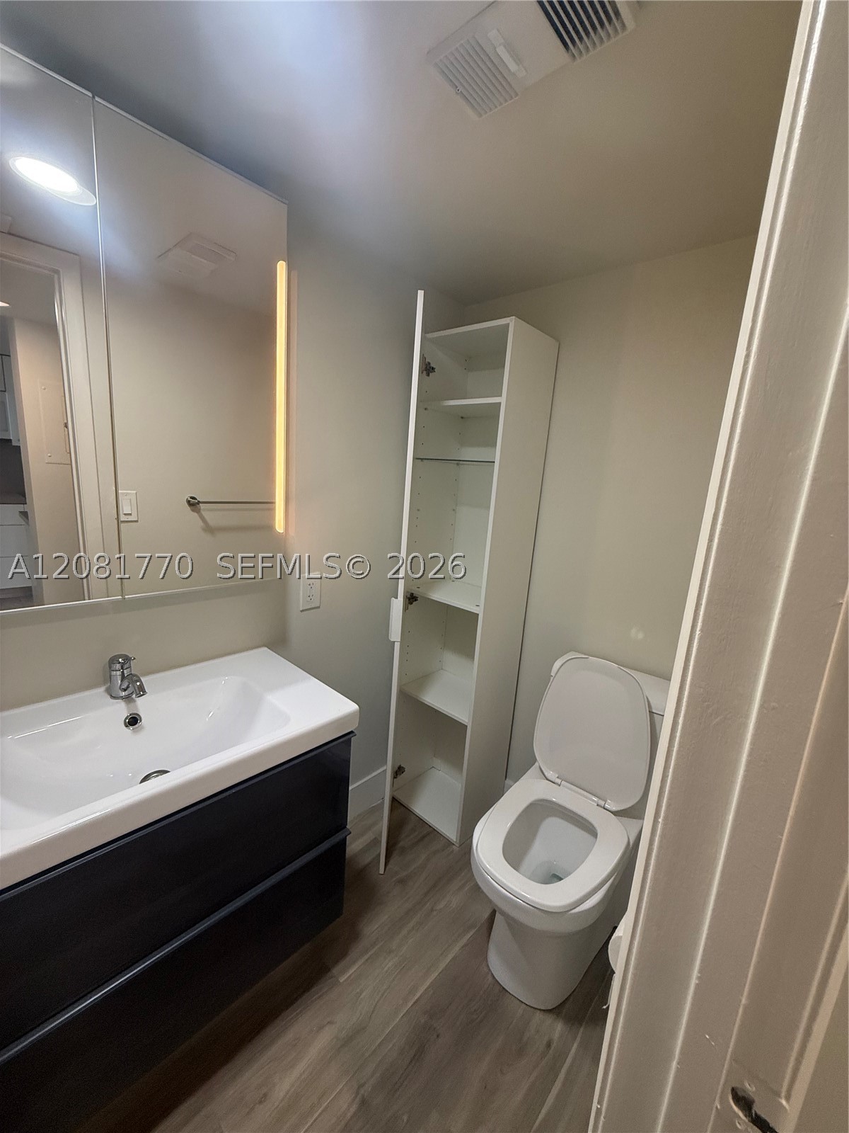 540 Brickell Key Dr #726, Miami FL 33131