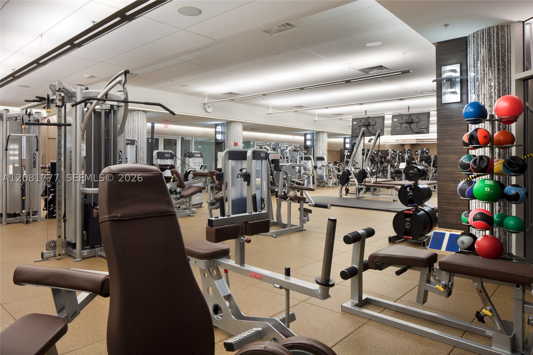 21200 NE Point Pl #1404, Aventura FL 33180