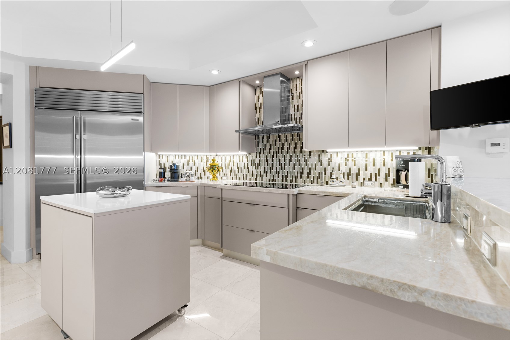 21200 NE Point Pl #1404, Aventura FL 33180