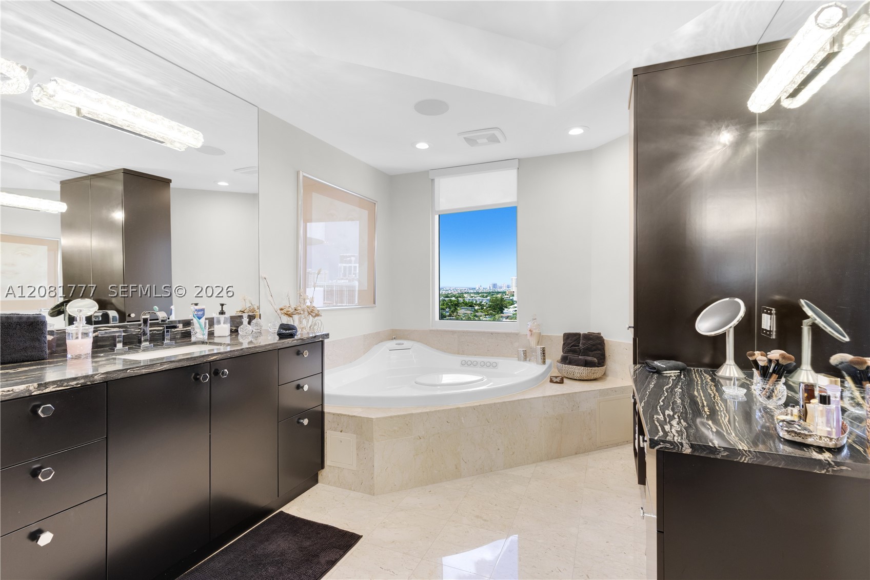 21200 NE Point Pl #1404, Aventura FL 33180