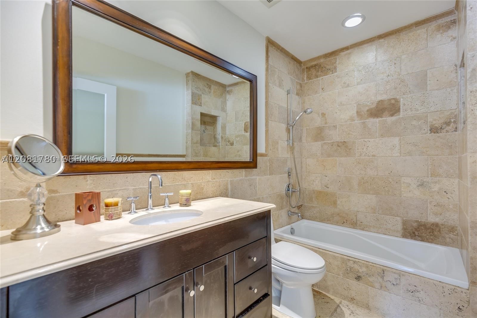 4323 N Bay Rd, Miami Beach FL 33140
