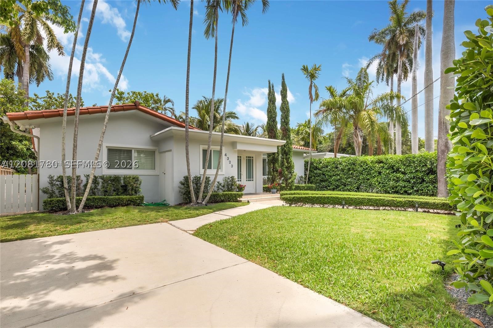 4323 N Bay Rd, Miami Beach FL 33140