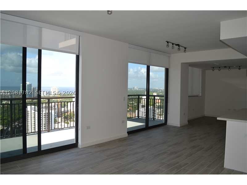 999 SW 1 AV #2503, Miami FL 33130