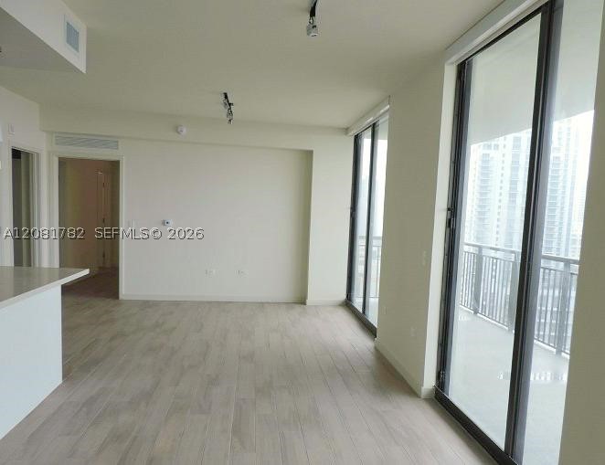999 SW 1 AV #2503, Miami FL 33130