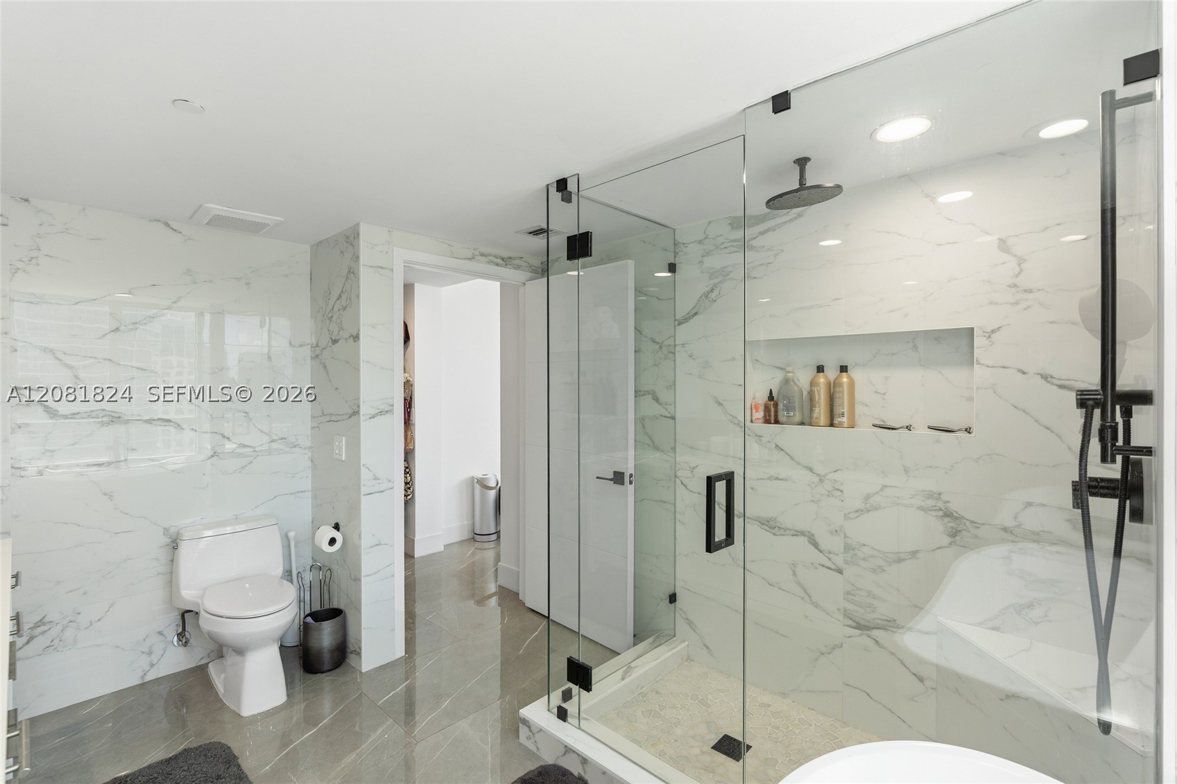 950 Brickell Bay Dr #3111, Miami FL 33131