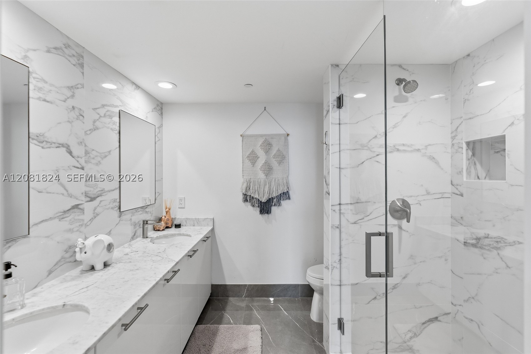 950 Brickell Bay Dr #3111, Miami FL 33131