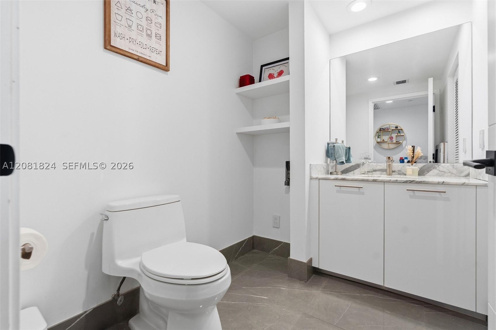 950 Brickell Bay Dr #3111, Miami FL 33131