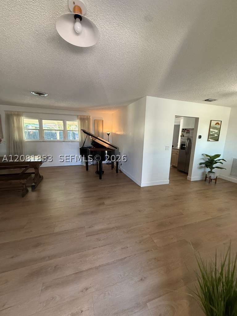 4450 NW 9th St, Coconut Creek FL 33066