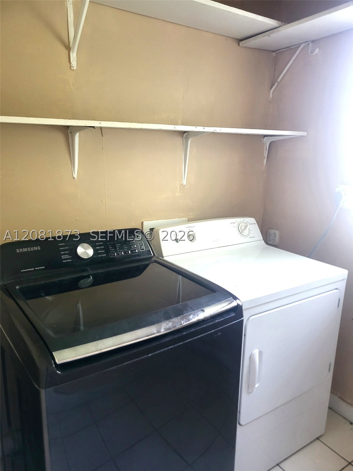 3641 NW 15th St, Miami FL 33125