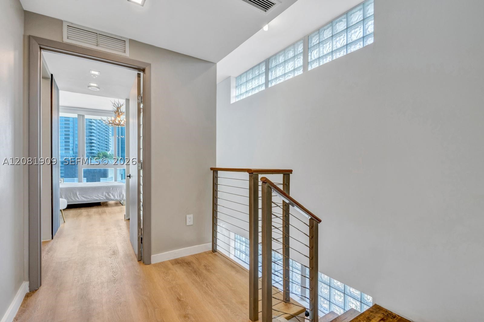 92 SW 3rd St #901, Miami FL 33130