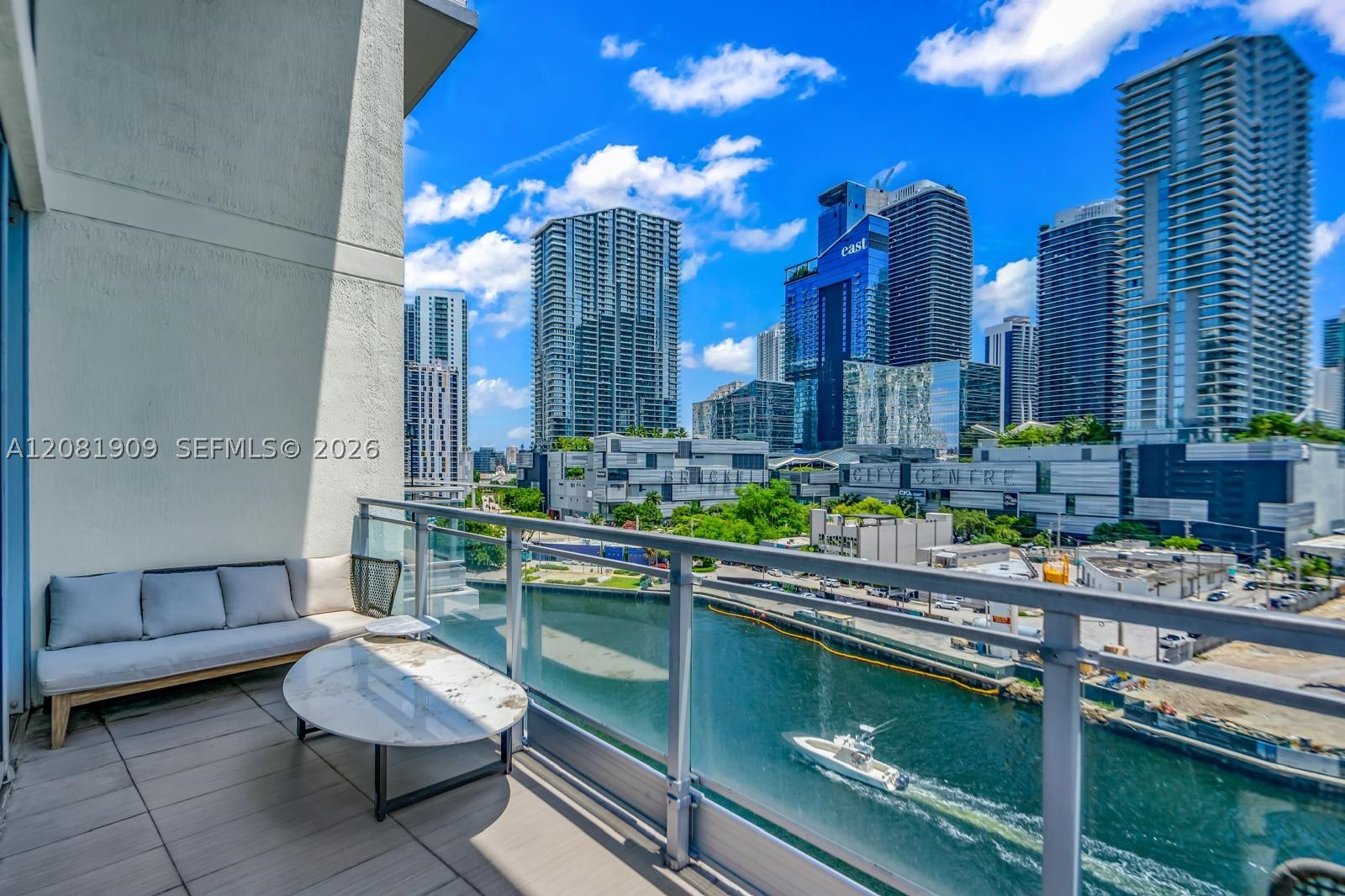 92 SW 3rd St #901, Miami FL 33130