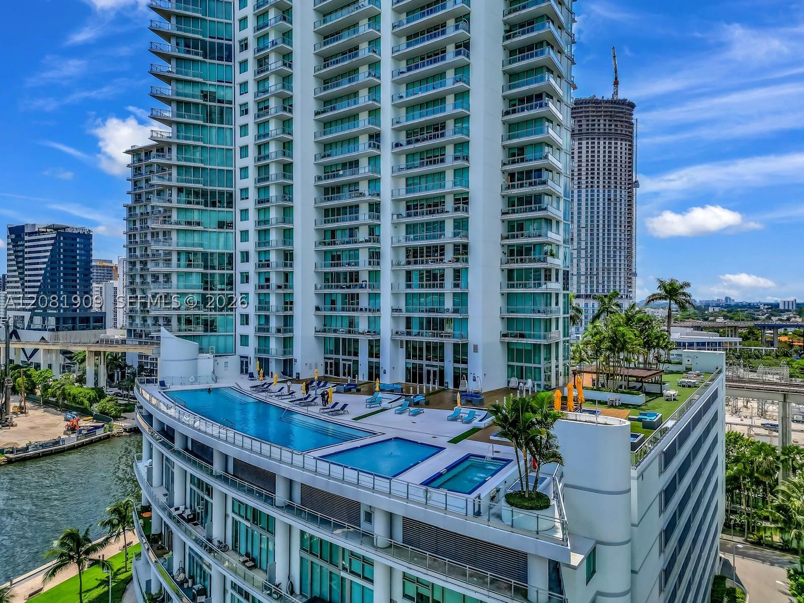 92 SW 3rd St #901, Miami FL 33130