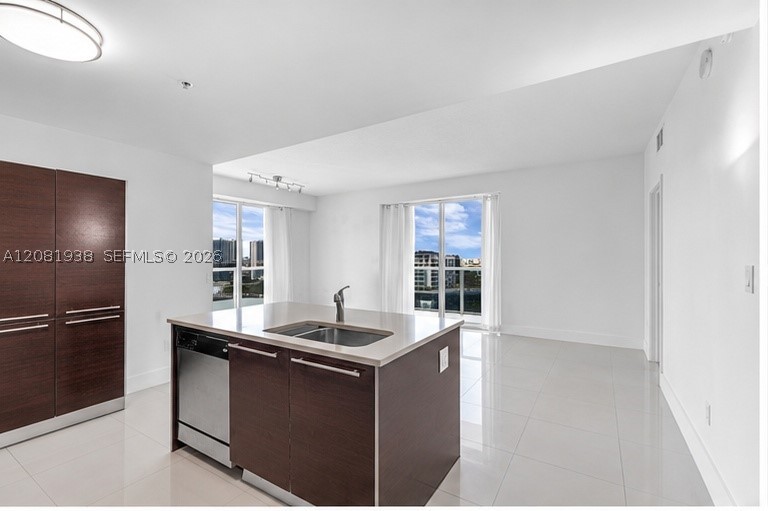 1900 N Bayshore Dr #2111, Miami FL 33132