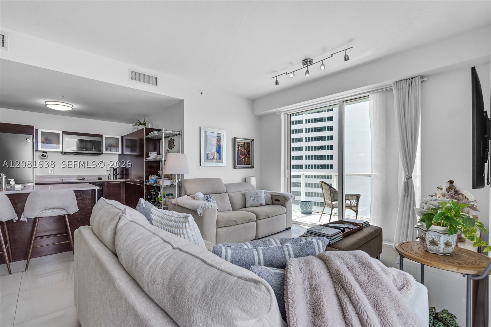 1900 N Bayshore Dr #2111, Miami FL 33132