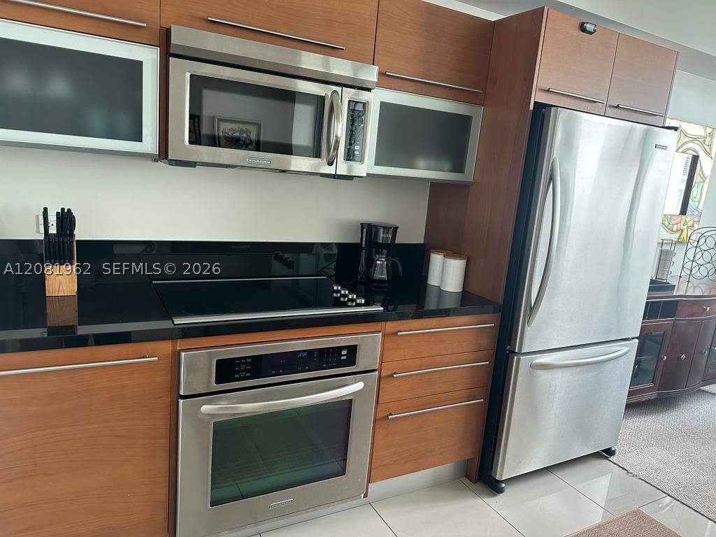253 NE 2nd St #1402, Miami FL 33132
