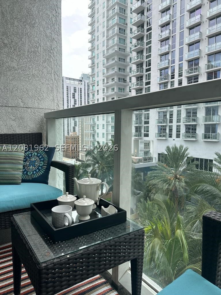 253 NE 2nd St #1402, Miami FL 33132