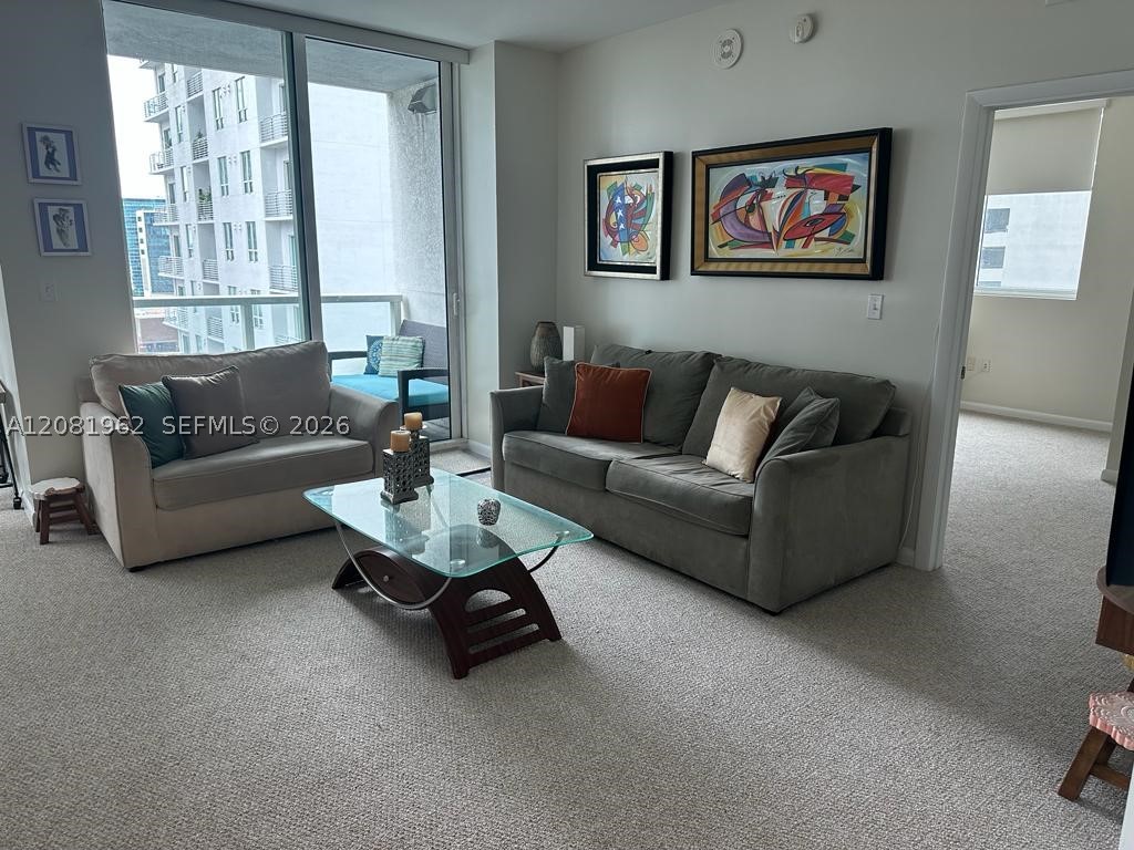 253 NE 2nd St #1402, Miami FL 33132