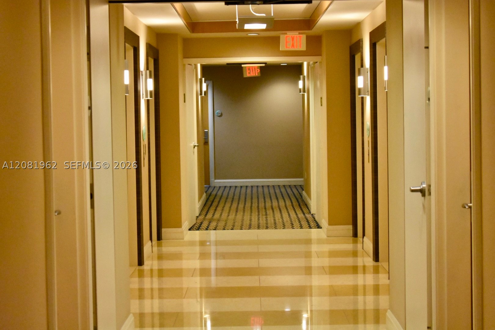 253 NE 2nd St #1402, Miami FL 33132