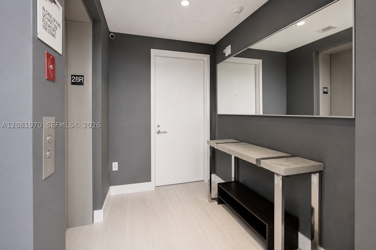 460 NE 28th St #2806, Miami FL 33137
