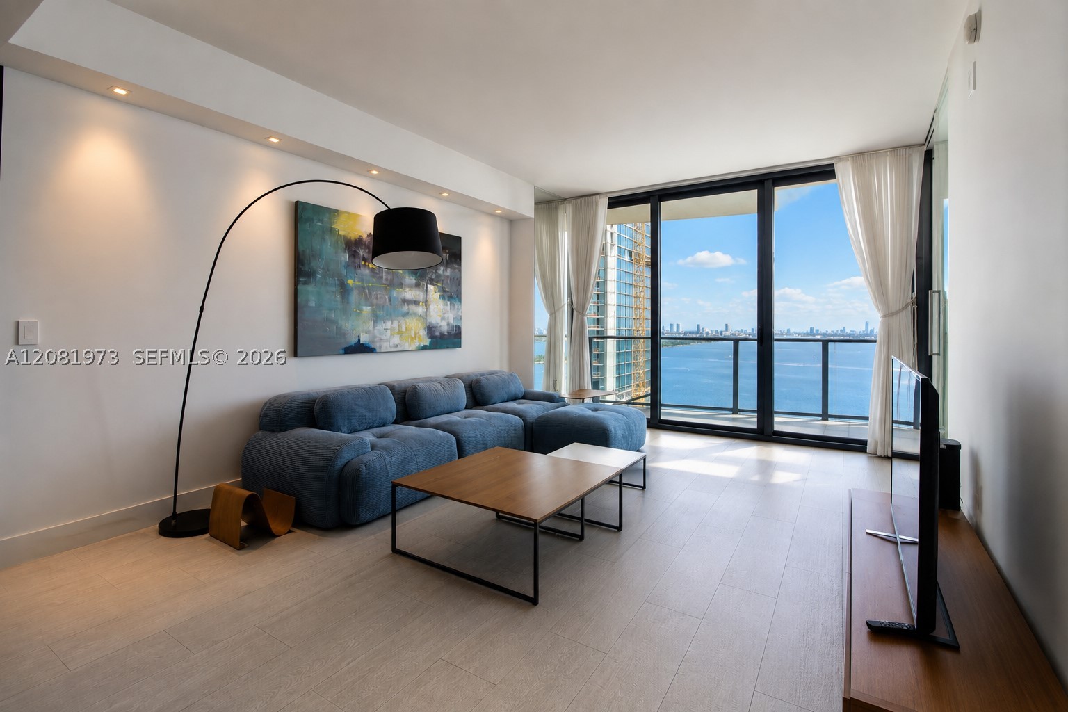 460 NE 28th St #2806, Miami FL 33137