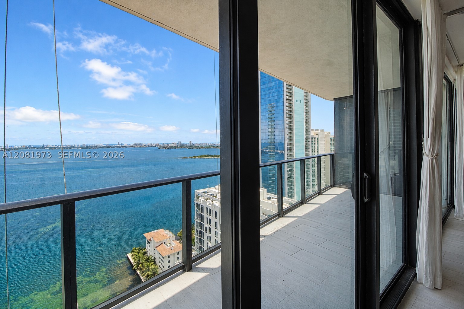 460 NE 28th St #2806, Miami FL 33137