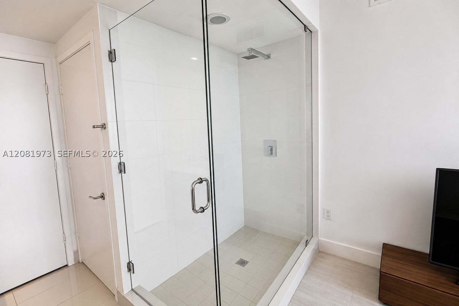460 NE 28th St #2806, Miami FL 33137