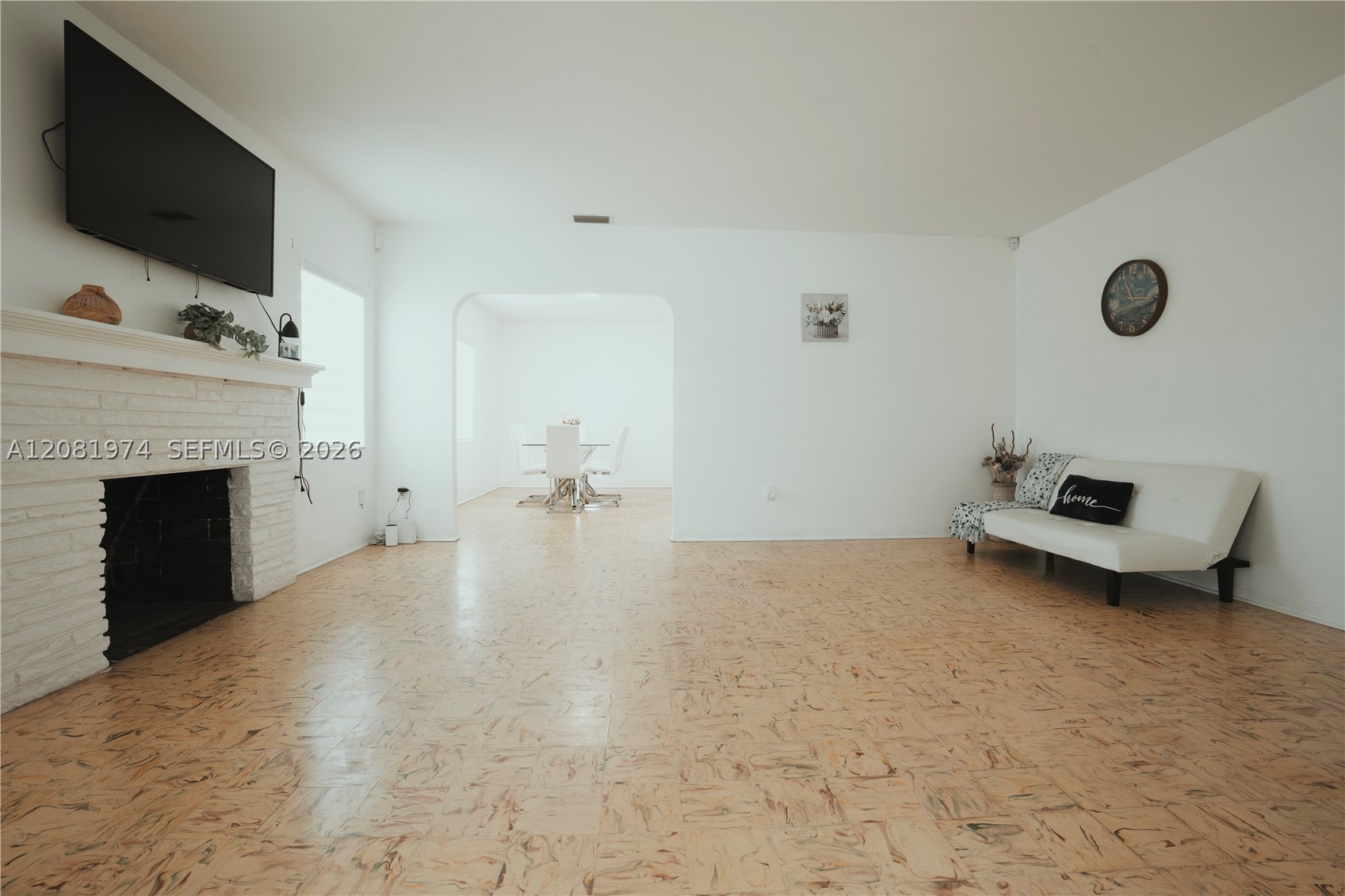 141 NE 14th St, Homestead FL 33030