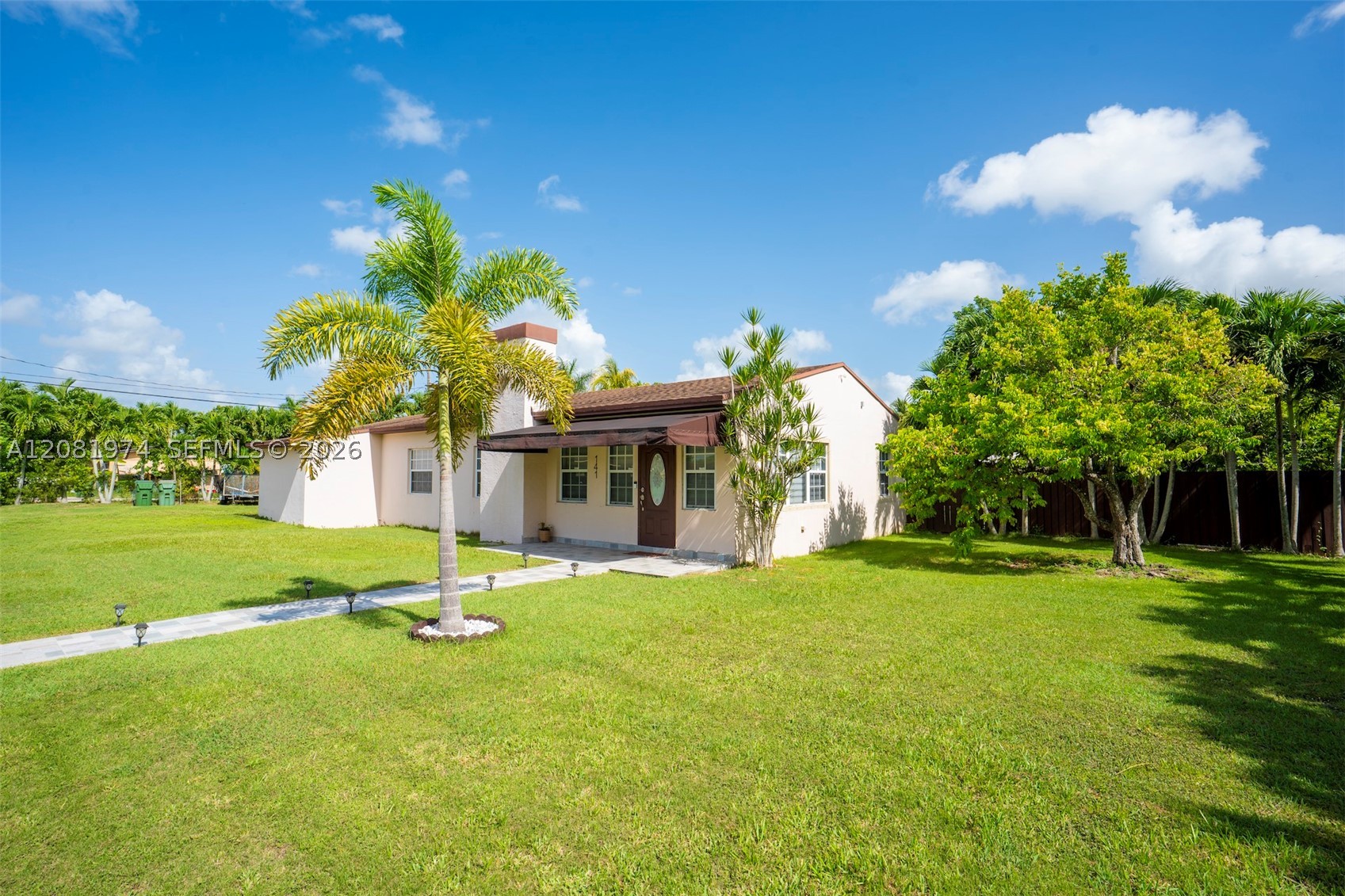 141 NE 14th St, Homestead FL 33030