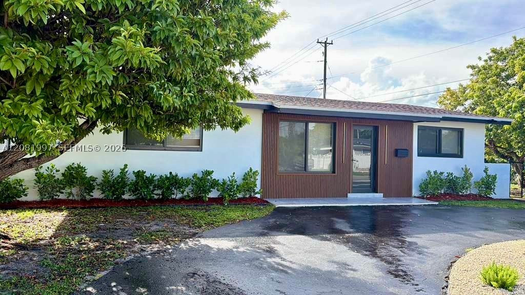 3210 SW 94th Ct, Miami FL 33165