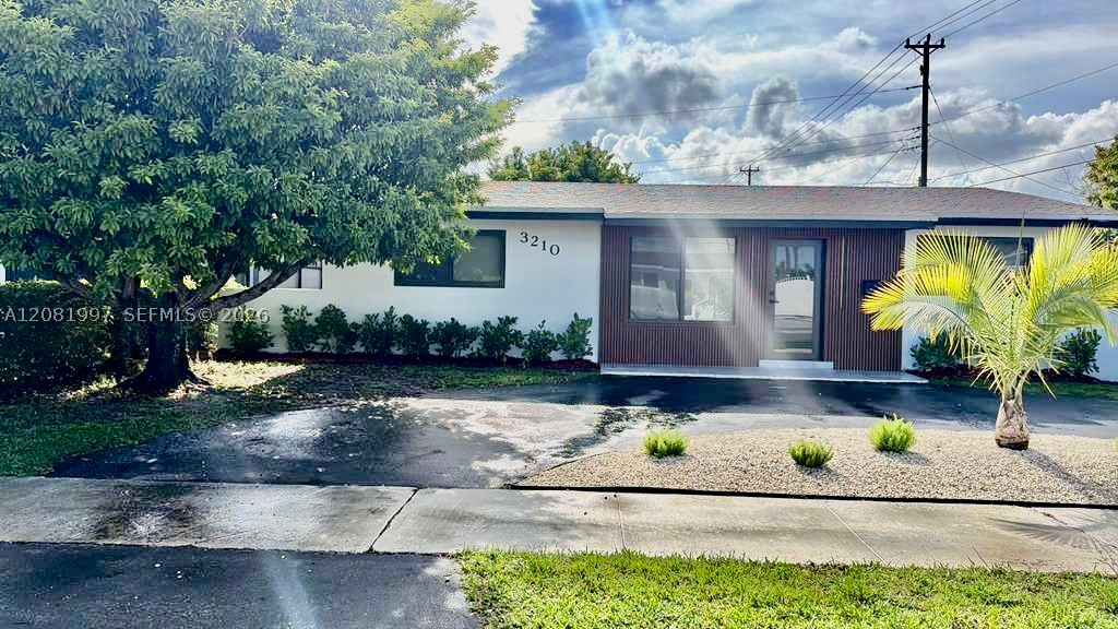 3210 SW 94th Ct, Miami FL 33165