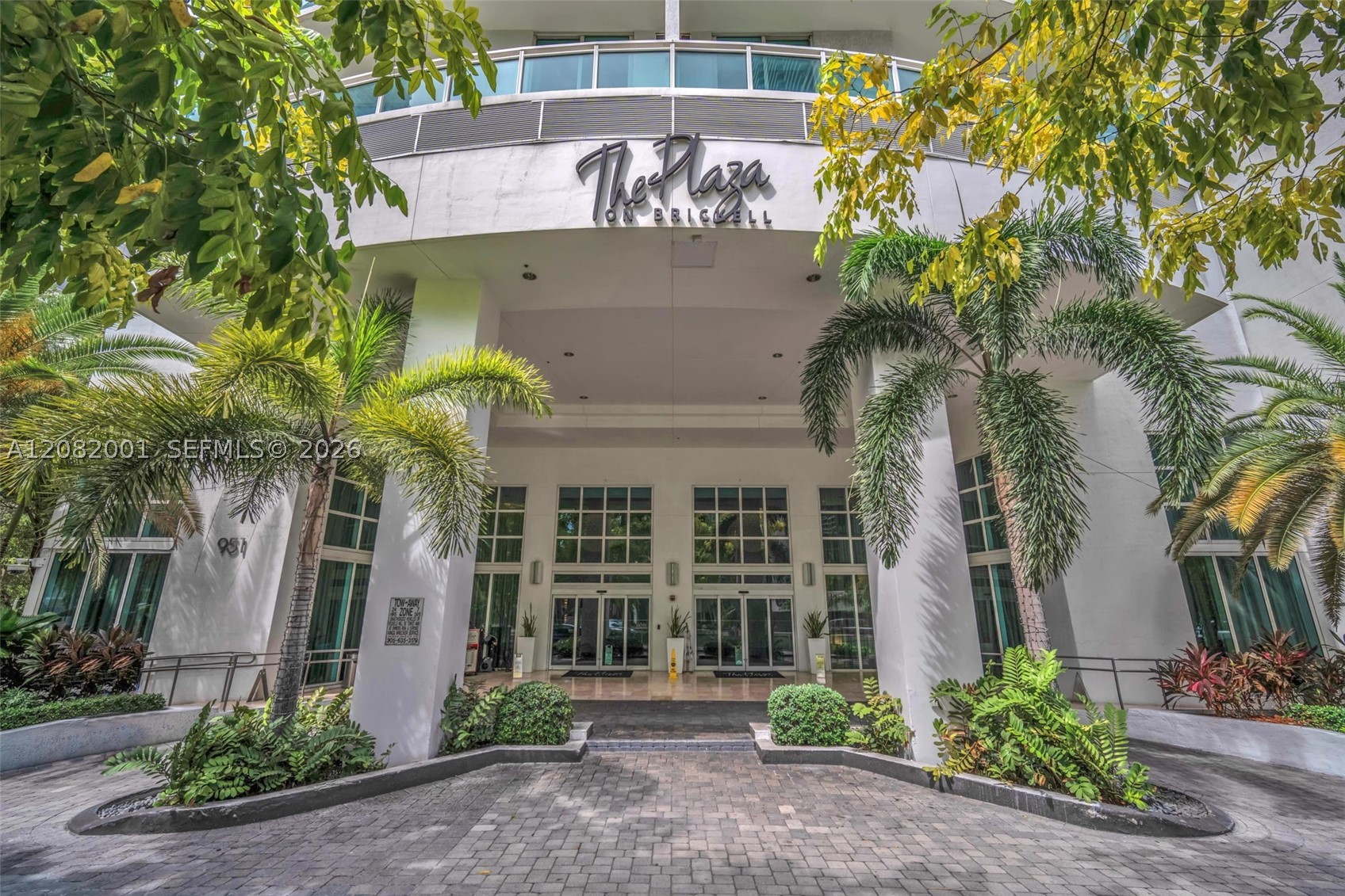 951 Brickell Ave #2403, Miami FL 33131
