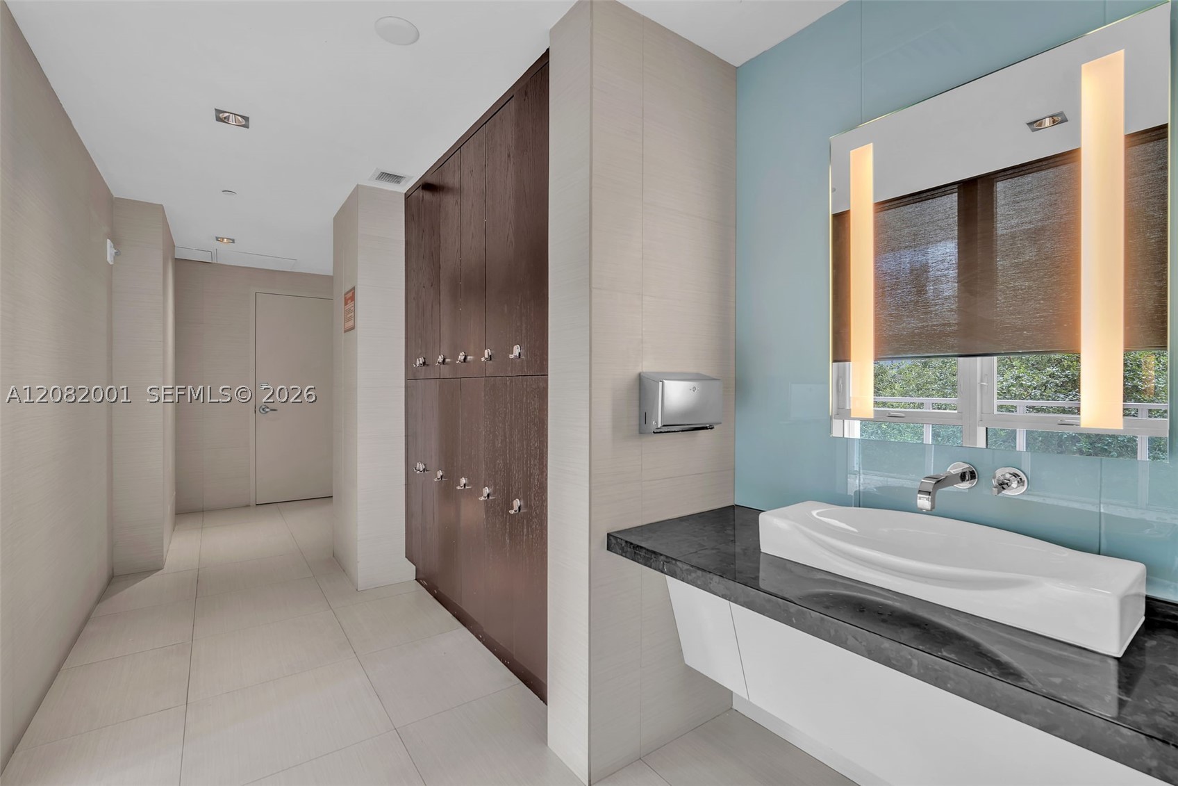 951 Brickell Ave #2403, Miami FL 33131