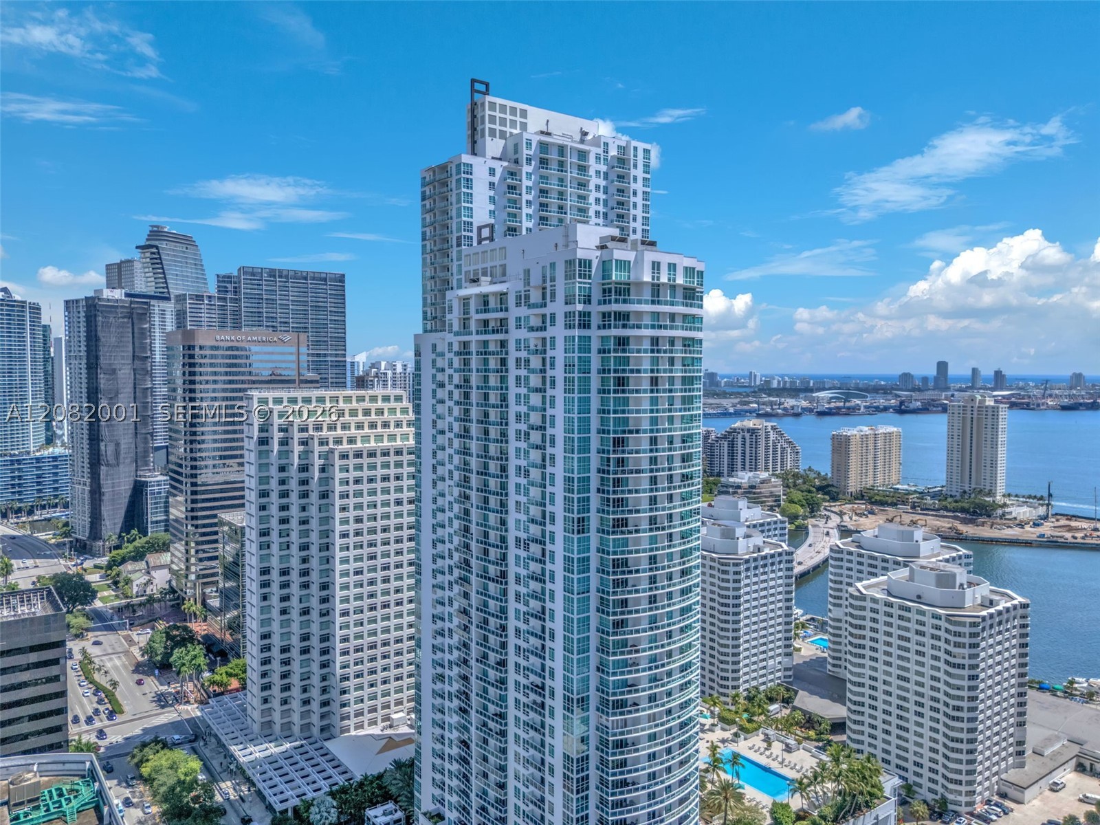 951 Brickell Ave #2403, Miami FL 33131