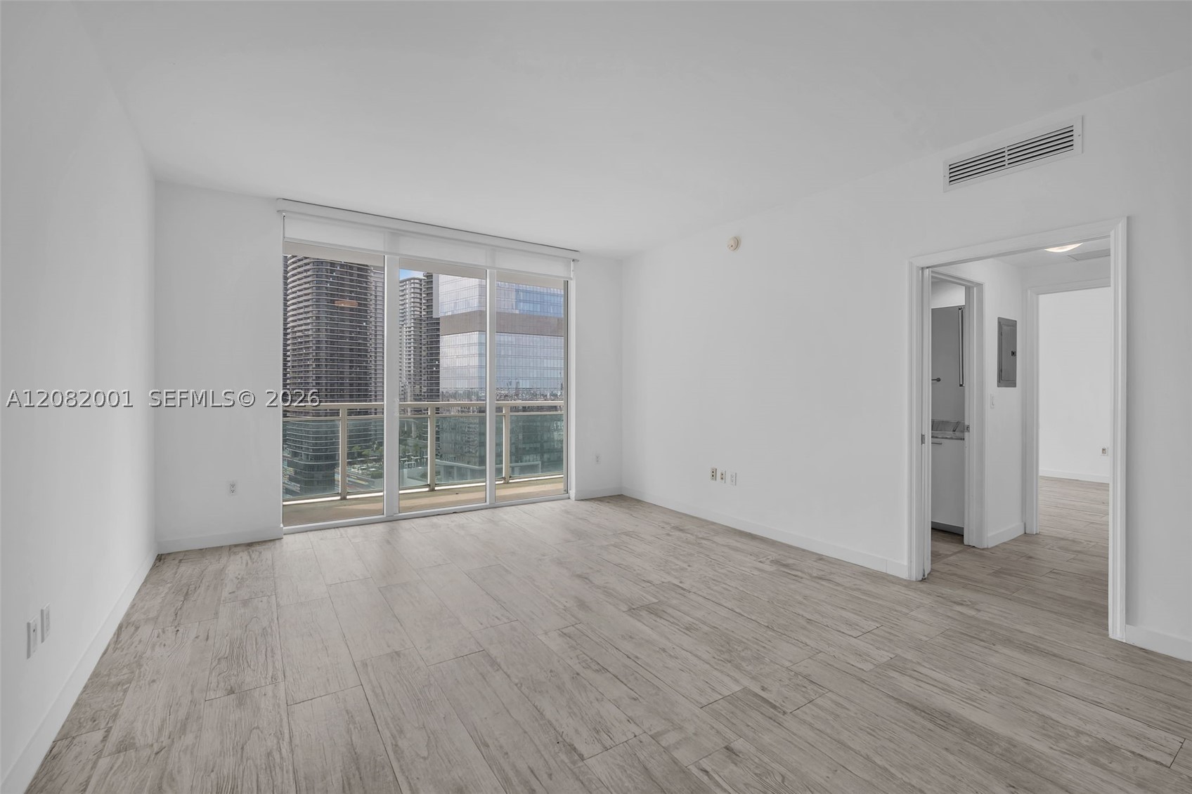 951 Brickell Ave #2403, Miami FL 33131
