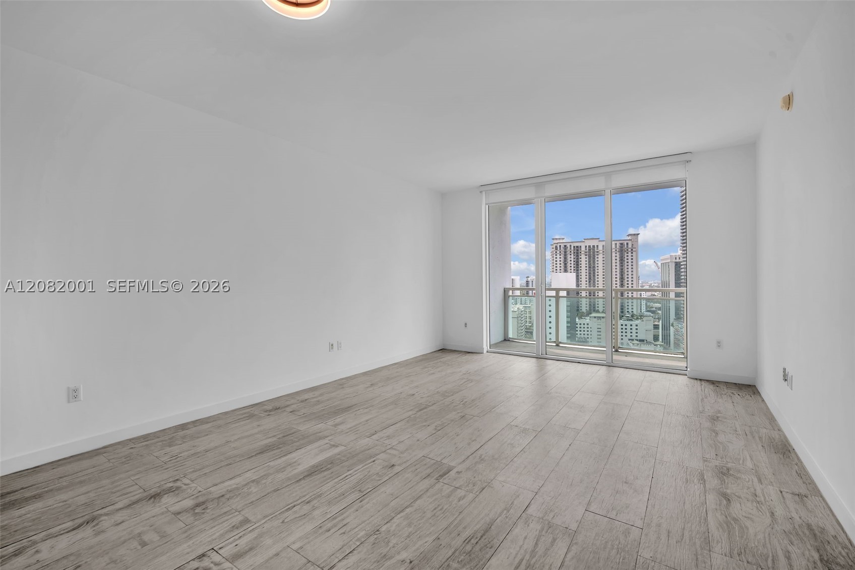 951 Brickell Ave #2403, Miami FL 33131