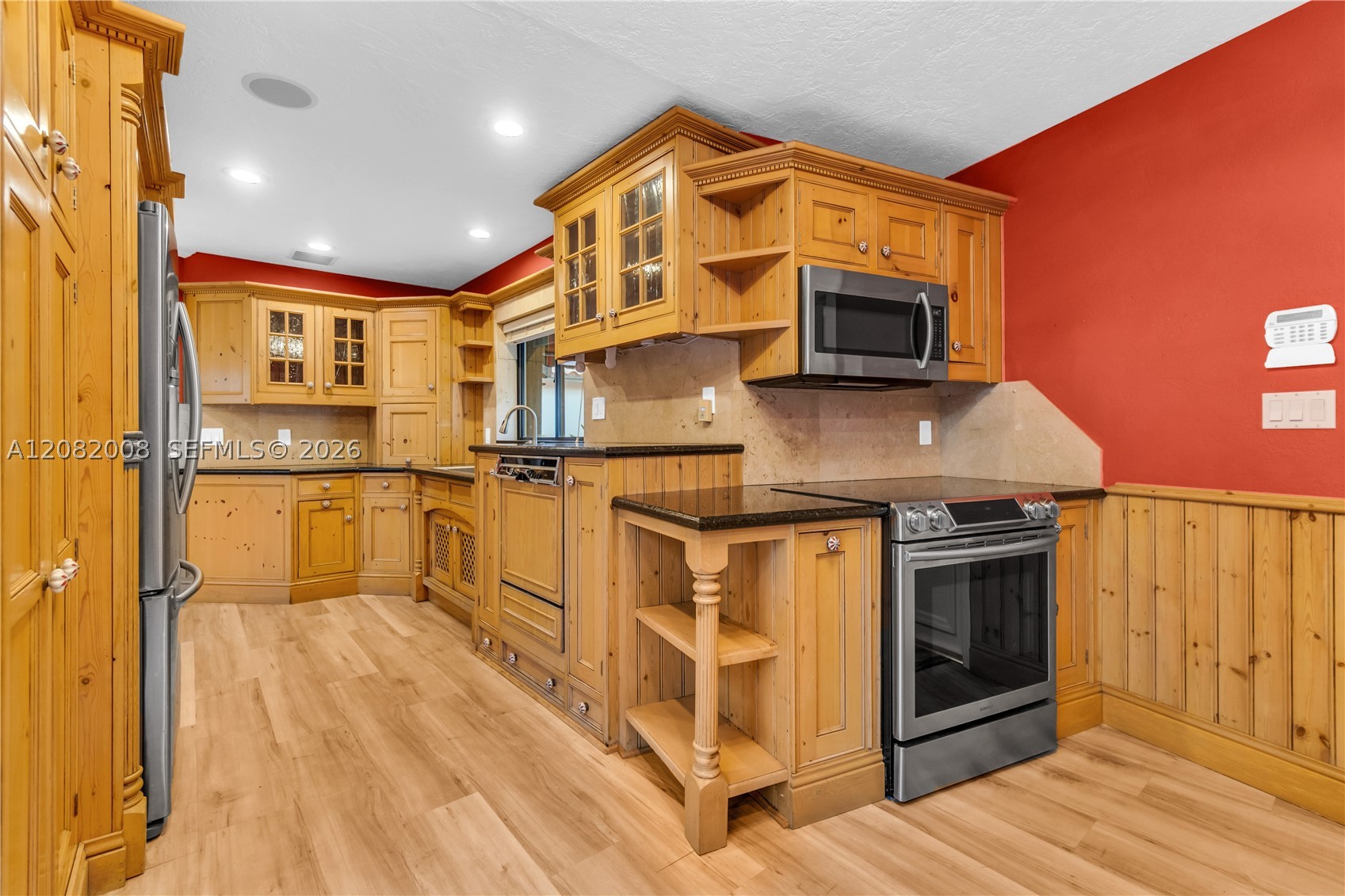 2533 NE 35th Dr, Fort Lauderdale FL 33308