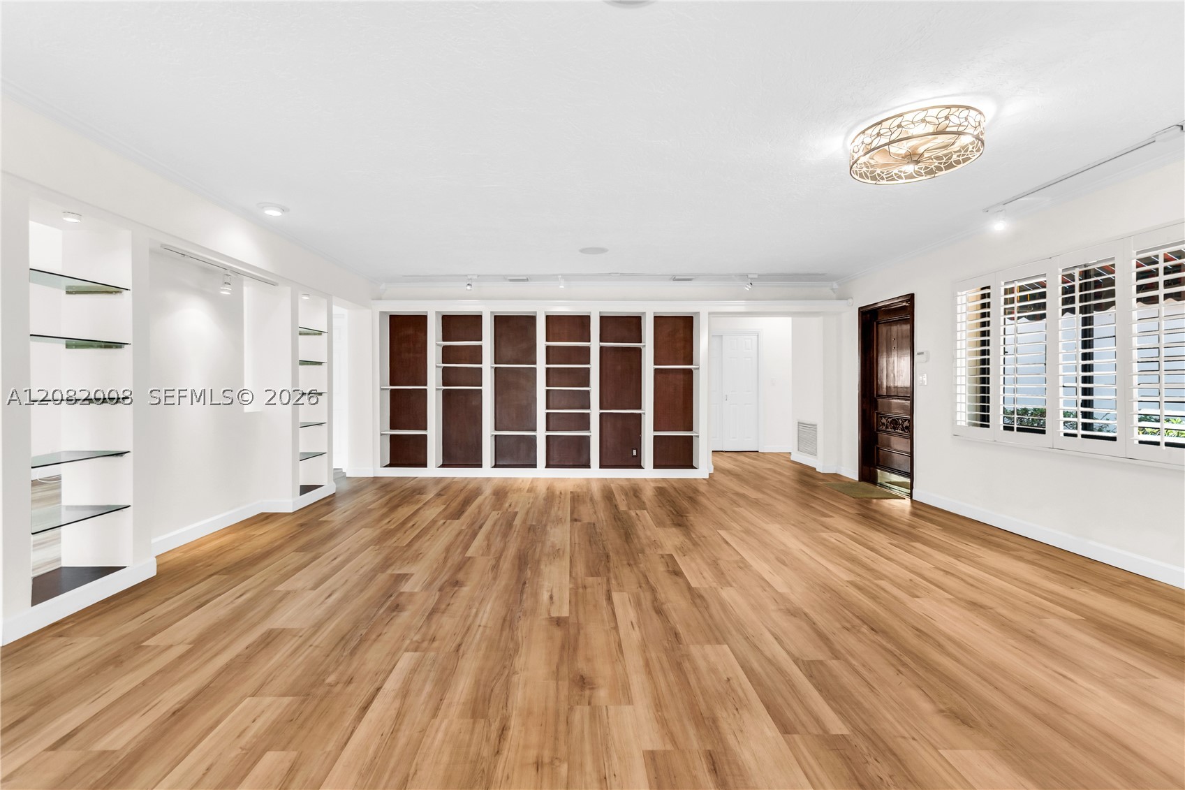 2533 NE 35th Dr, Fort Lauderdale FL 33308